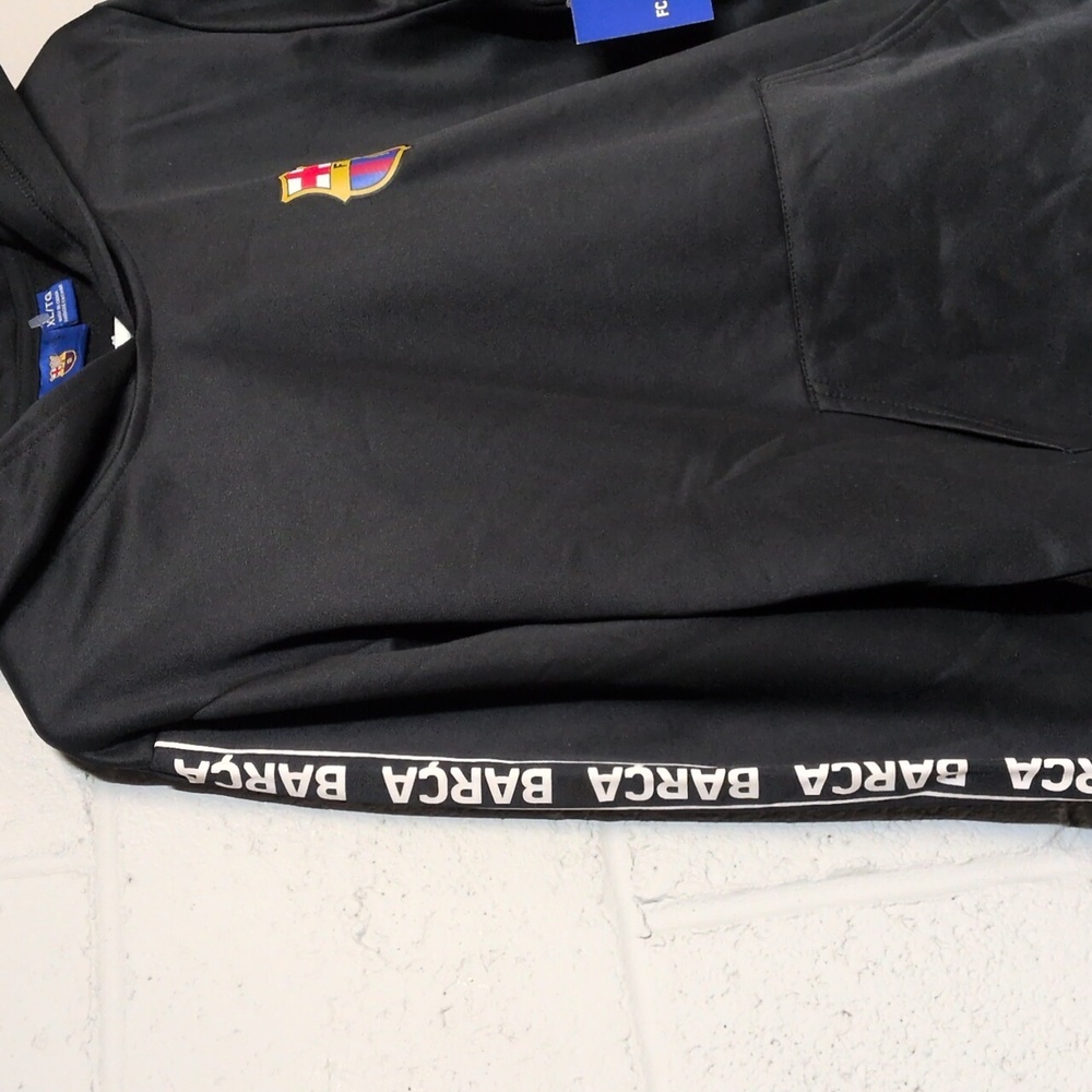 FC Barcelona Boy's Athletic Hoodie Size XL NWT - Picture 6 of 8